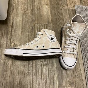 Converse White/Sand- Womens 7.5